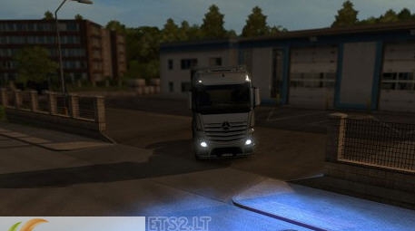 欧洲卡车模拟2疝气灯MOD v2.5