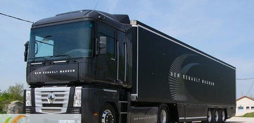 欧洲卡车模拟2泥泞雷诺马格农卡车MOD v2.3 欧洲卡车模拟2泥泞雷诺马格农卡车MOD v2.3