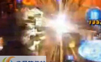 DNF掉落史诗光效改爆炸烟花加冲天光柱界面补丁 v2.5 DNF掉落史诗光效改爆炸烟花加冲天光柱界面补丁 v2.5