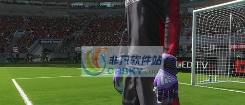 实况足球2018原版替代款门将手套补丁 v2.4 实况足球2018原版替代款门将手套补丁 v2.4