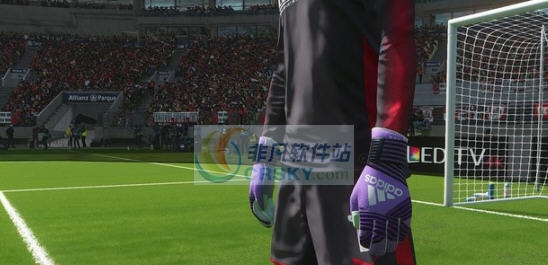 实况足球2018原版替代款门将手套补丁 v2.4 实况足球2018原版替代款门将手套补丁 v2.4