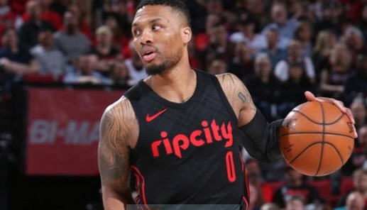 NBA2K18开拓者双枪CJ利拉得黑色球衣照片补丁MOD v2.5