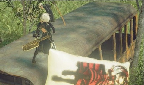 尼尔机械纪元动漫抱枕替换武器MOD v2.18